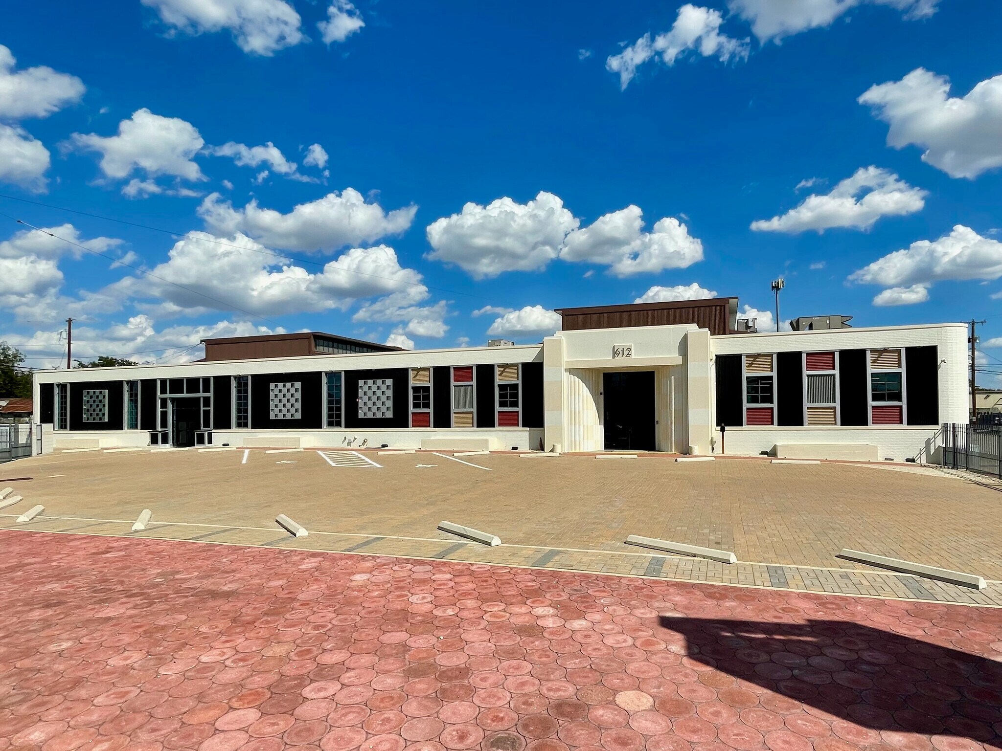 612 Nogalitos St, San Antonio, TX à vendre Photo du bâtiment- Image 1 de 1