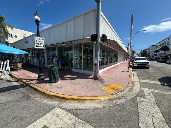 Plus de détails pour 1401 Washington Ave, Miami Beach, FL - Commerce de détail à louer
