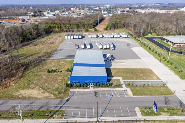 Plus de détails pour 145 Maddox-Simpson Pkwy, Lebanon, TN - Industriel à louer