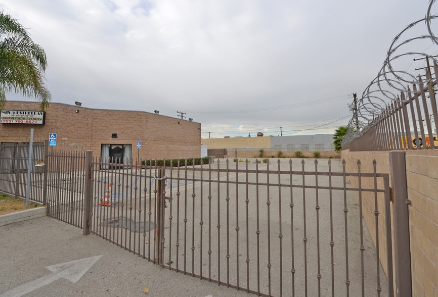 2549 E 57th St, Huntington Park, CA for sale - Building Photo - Image 2 of 5