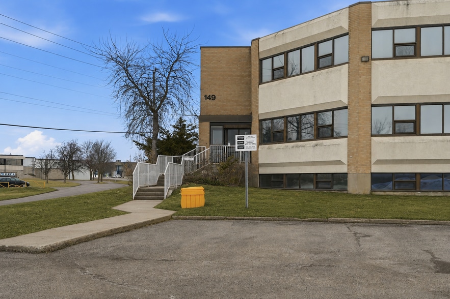 149 N Murray St, Quinte West, ON for sale - Building Photo - Image 2 of 27
