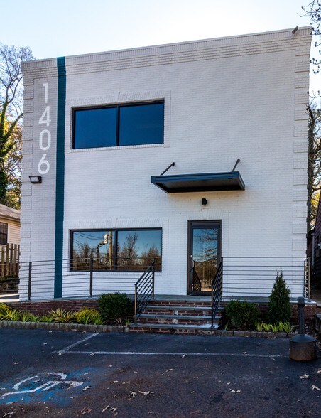 1406 Woodmont Ln, Atlanta, GA à louer - Photo du bâtiment - Image 2 de 3