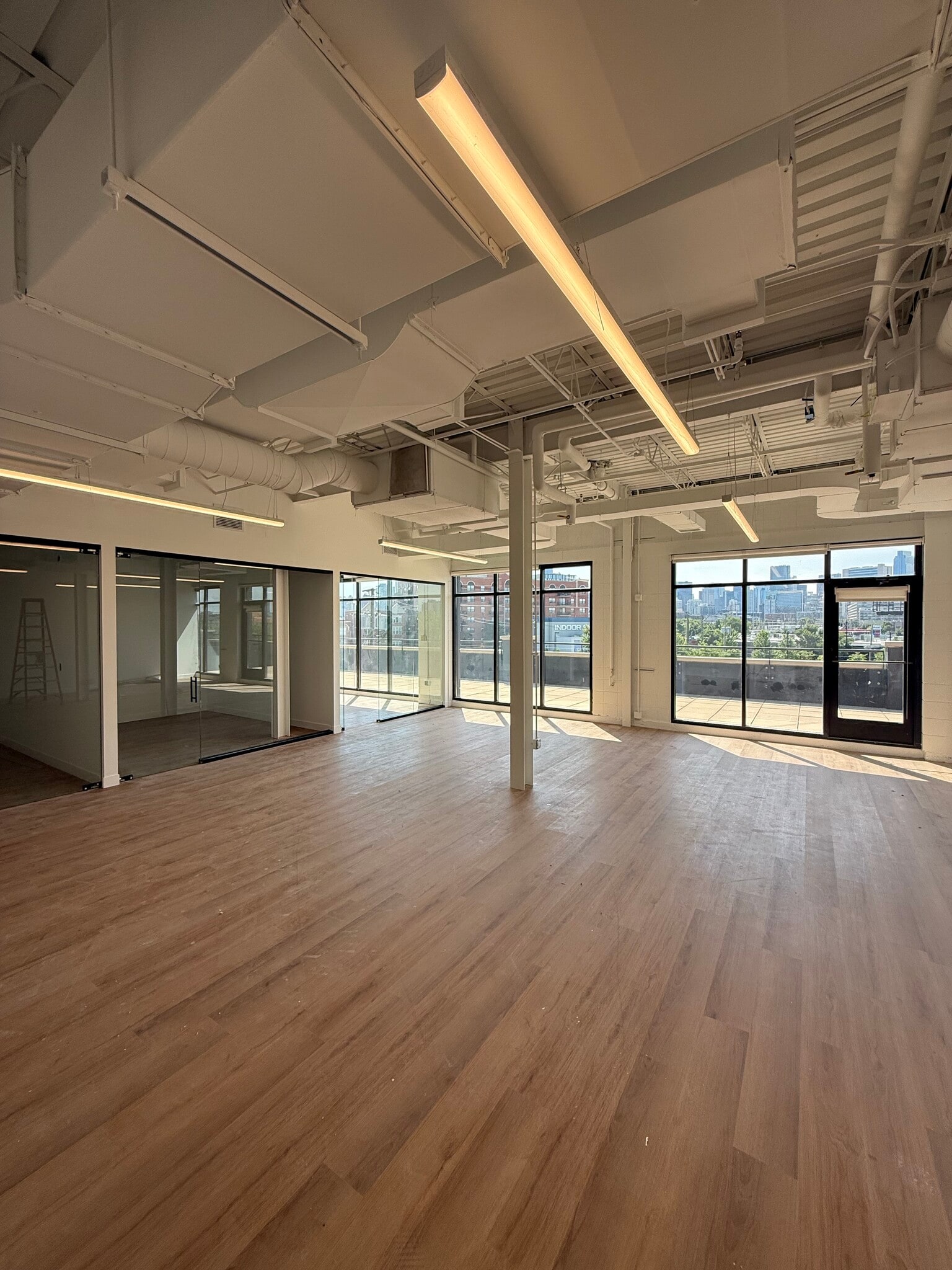 1333 N Kingsbury St, Chicago, IL for lease Interior Photo- Image 1 of 13