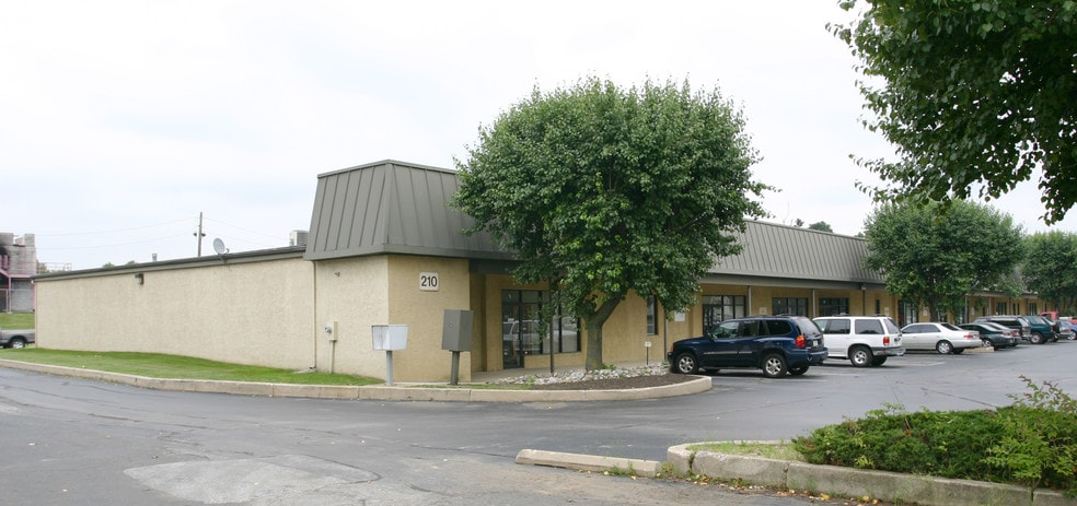 210 Carter Dr, West Chester, PA for lease - Building Photo - Image 2 of 8