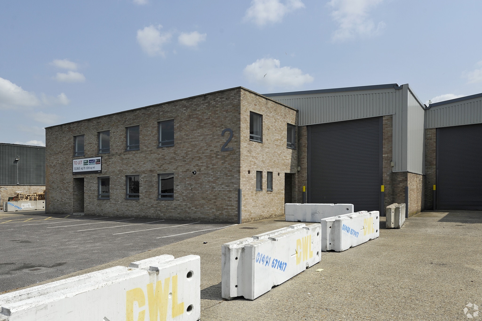 1 Fairway Dr, Greenford for lease Primary Photo- Image 1 of 13