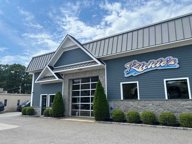 More details for 1153 Walt Whitman Rd, Melville, NY - Retail for Sale