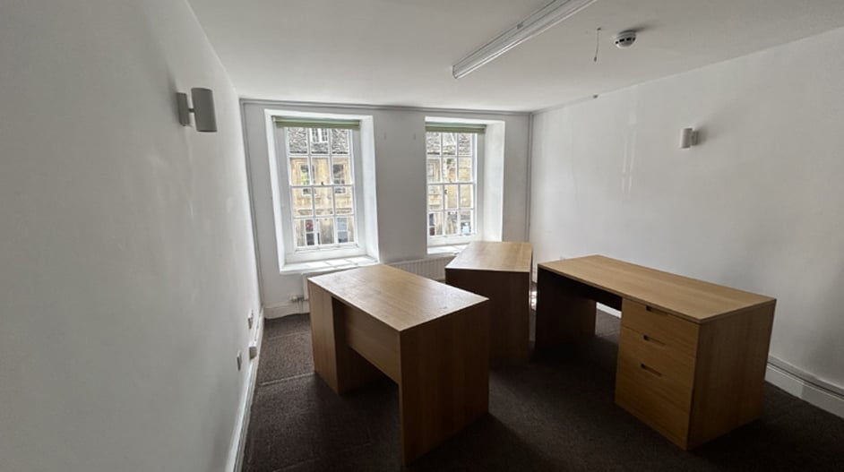 11 St. Margarets St, Bradford On Avon for lease Interior Photo- Image 1 of 4