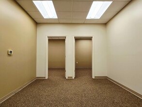 134-136 W Middle St, Chelsea, MI for lease Interior Photo- Image 1 of 4