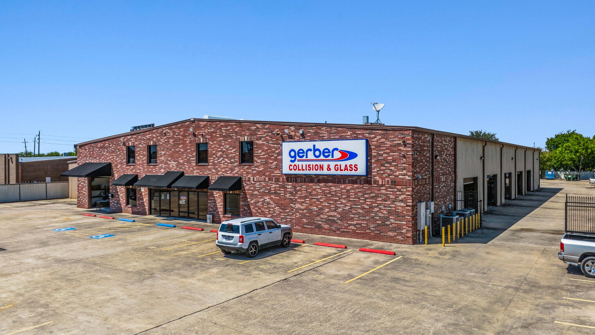 10522 Brighton Ln, Houston, TX à vendre Photo du bâtiment- Image 1 de 5