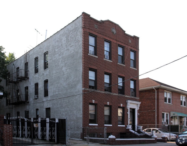 383 E 52nd St, Brooklyn, NY for sale - Building Photo - Image 2 of 2