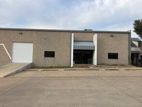 10939 Shady Trl, Dallas, TX à louer Photo intérieure- Image 2 de 26