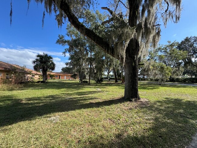 More details for 647 S Woodland Blvd, Deland, FL - Multifamily for Sale