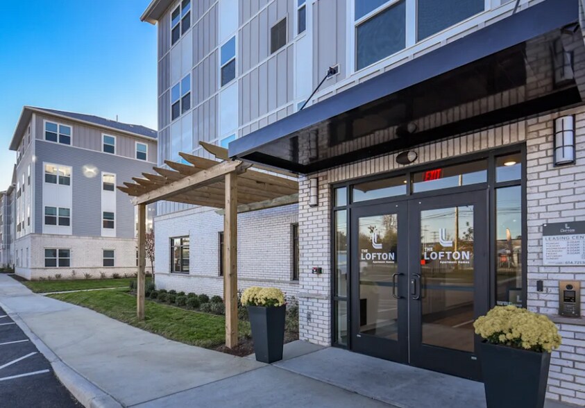 2300 S High St, Columbus, OH à louer - Photo du bâtiment - Image 3 de 18