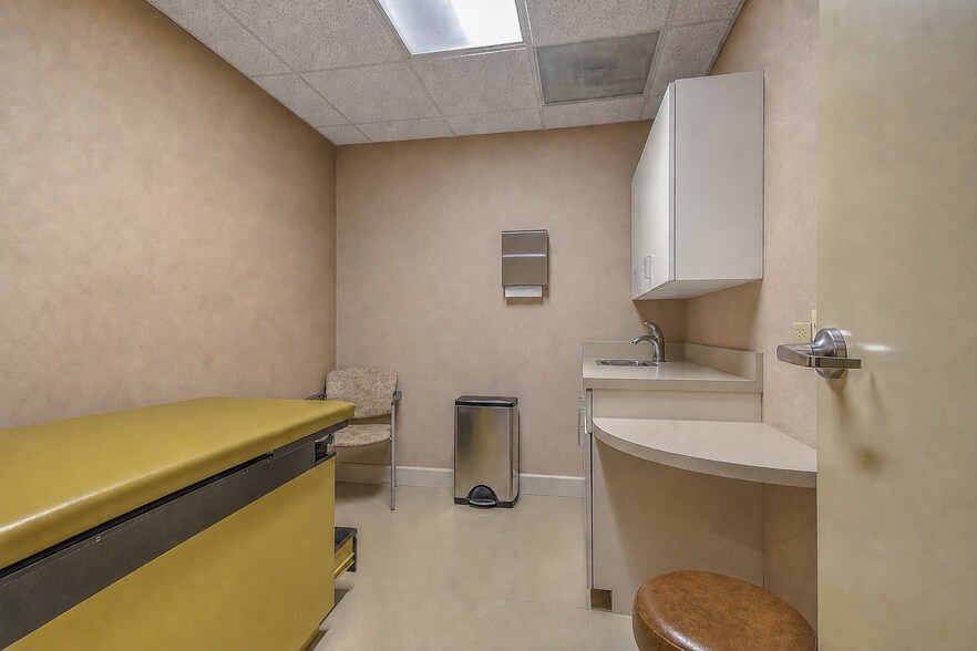 822 Broad St, Kingsport, TN à vendre - Photo du bâtiment - Image 3 de 15