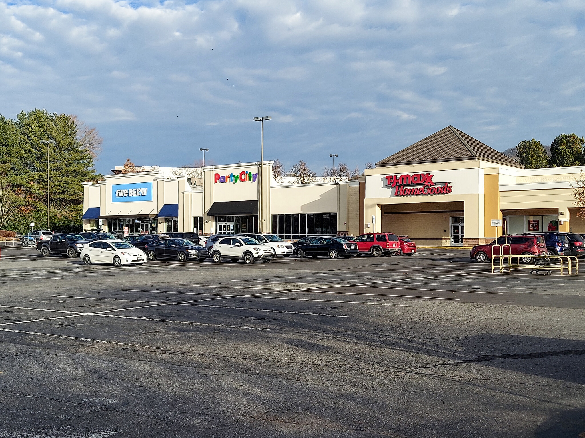 80 S Tunnel Rd, Asheville, NC for lease Primary Photo- Image 1 of 2