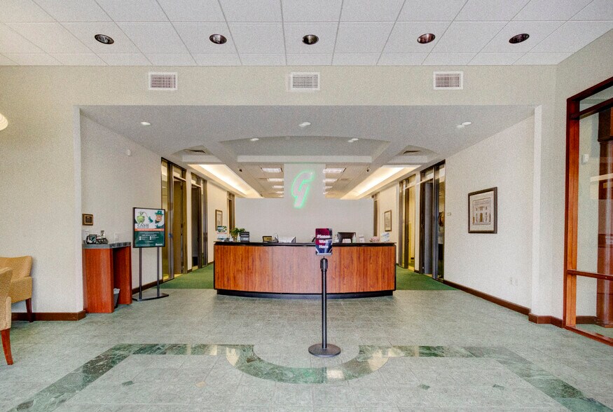 5231 Bellaire Blvd, Bellaire, TX à louer - Photo intérieure - Image 2 de 31