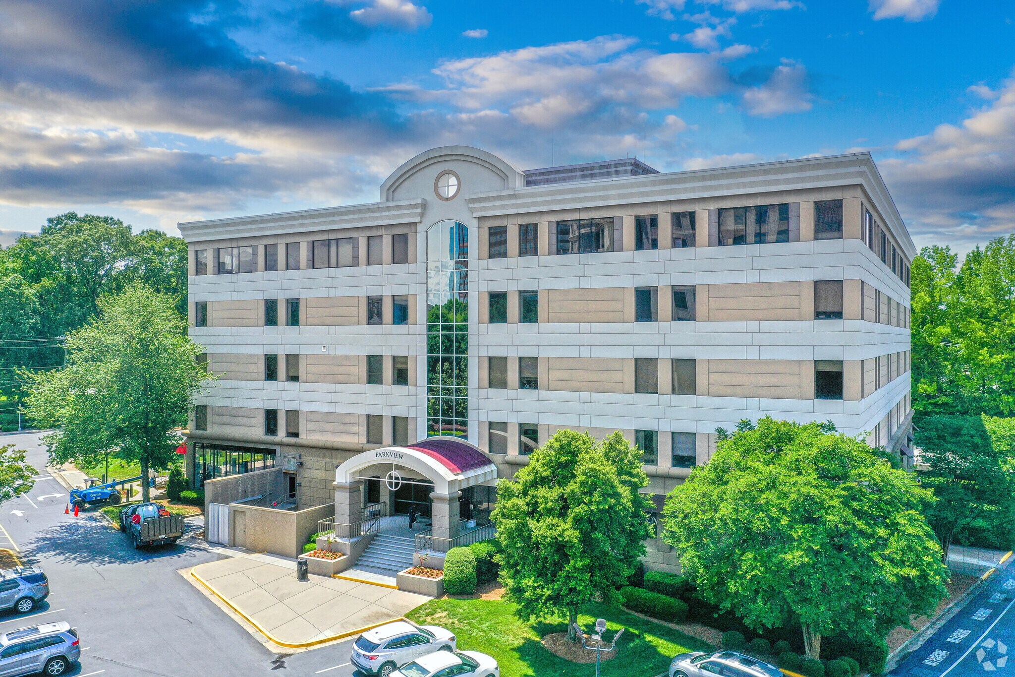 5821 Fairview Rd, Charlotte, NC for lease Building Photo- Image 1 of 8