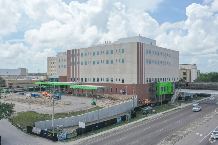 13000 Bruce B Downs Blvd, Tampa, FL à louer - Photo du bâtiment - Image 3 de 3