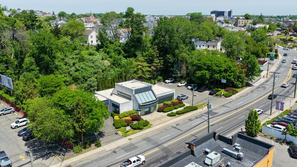 250 Boston Post Rd, Port Chester, NY à vendre - Photo du bâtiment - Image 2 de 3