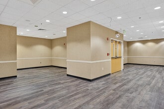 800 Saint Vincents Dr, Birmingham, AL à louer Photo intérieure- Image 2 de 10