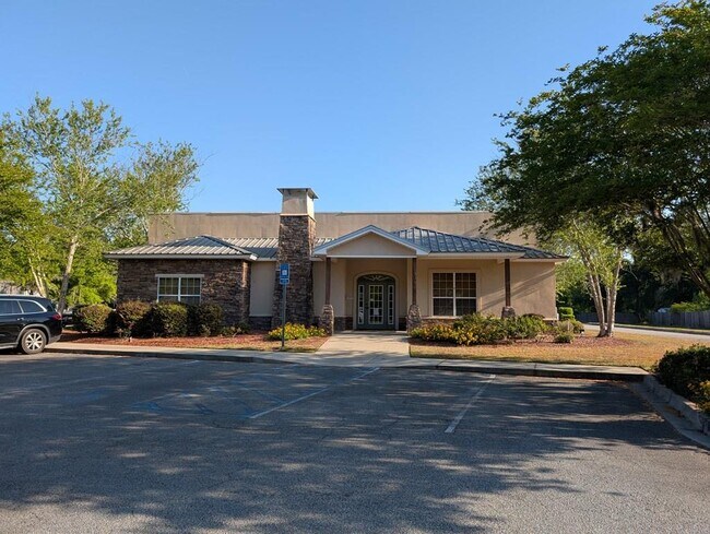 Plus de détails pour 4081 Inner Perimeter Rd, Valdosta, GA - Bureau à vendre