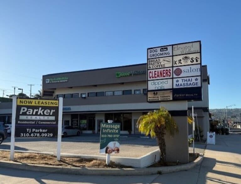1300 S Pacific Coast Hwy, Redondo Beach, CA à louer - Photo du bâtiment - Image 3 de 11
