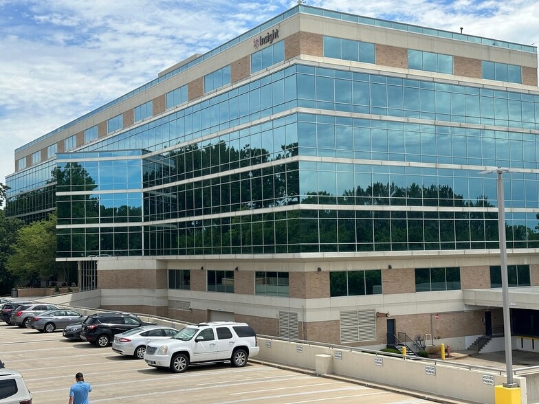 10050 Crosstown Cir, Eden Prairie, MN for lease - Building Photo - Image 2 of 12