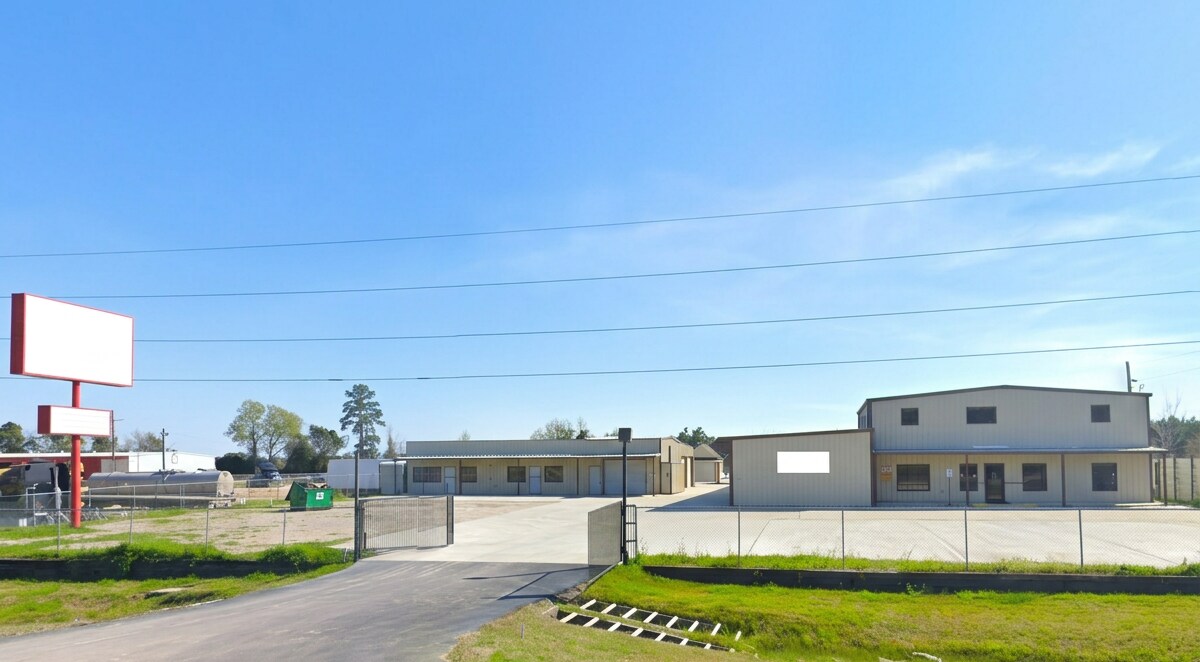 11066 Highway 242, Conroe, TX à vendre Photo principale- Image 1 de 6