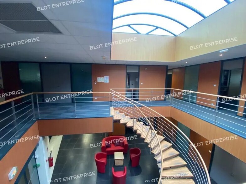 Industrial in Quimper for lease - Interior Photo - Image 2 of 5