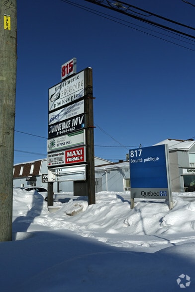 815 Boul Saint-René O, Gatineau, QC for lease - Building Photo - Image 2 of 7