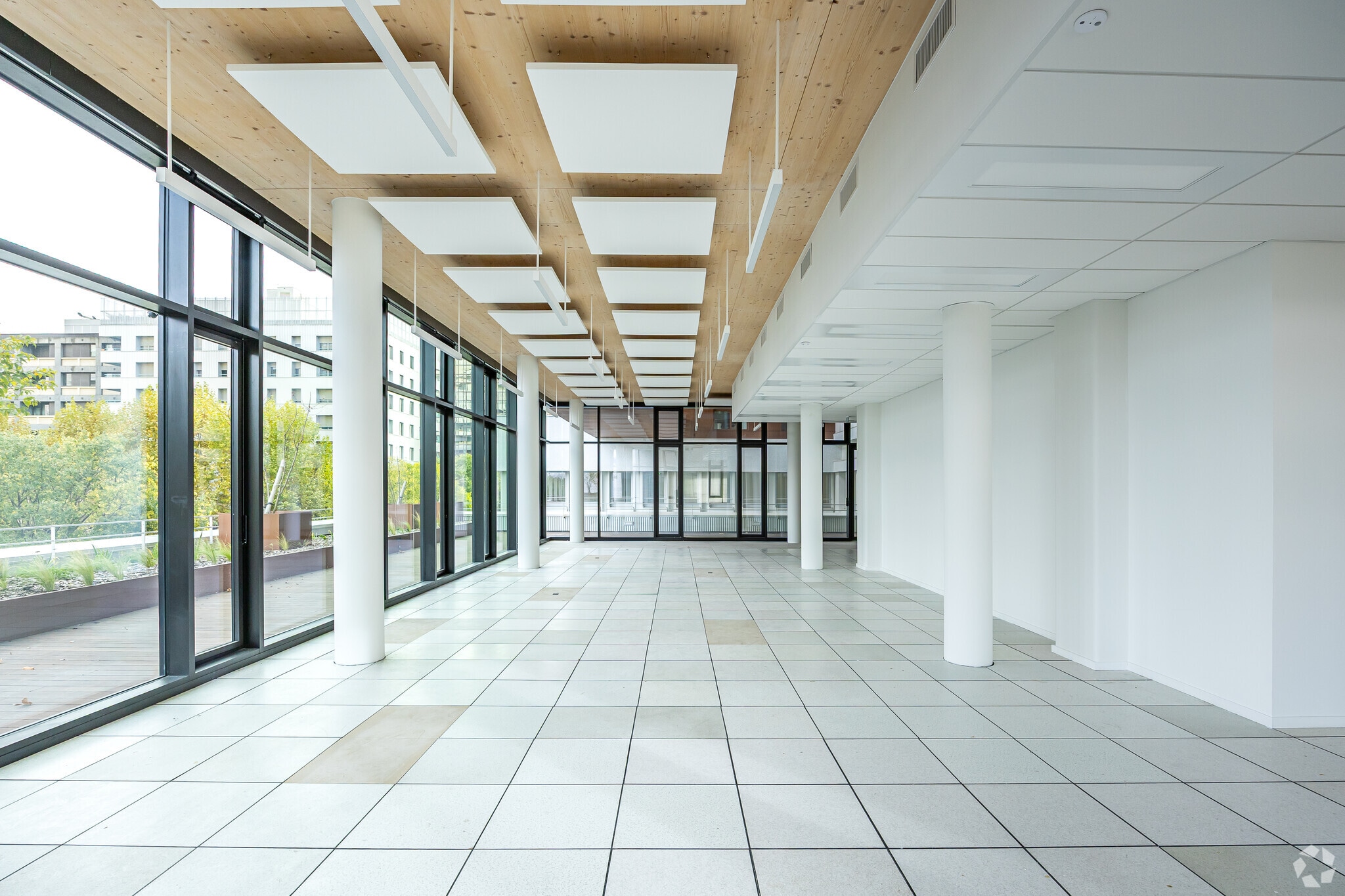 3-5 Rue Des Cuirassiers, Lyon for lease Interior Photo- Image 1 of 4