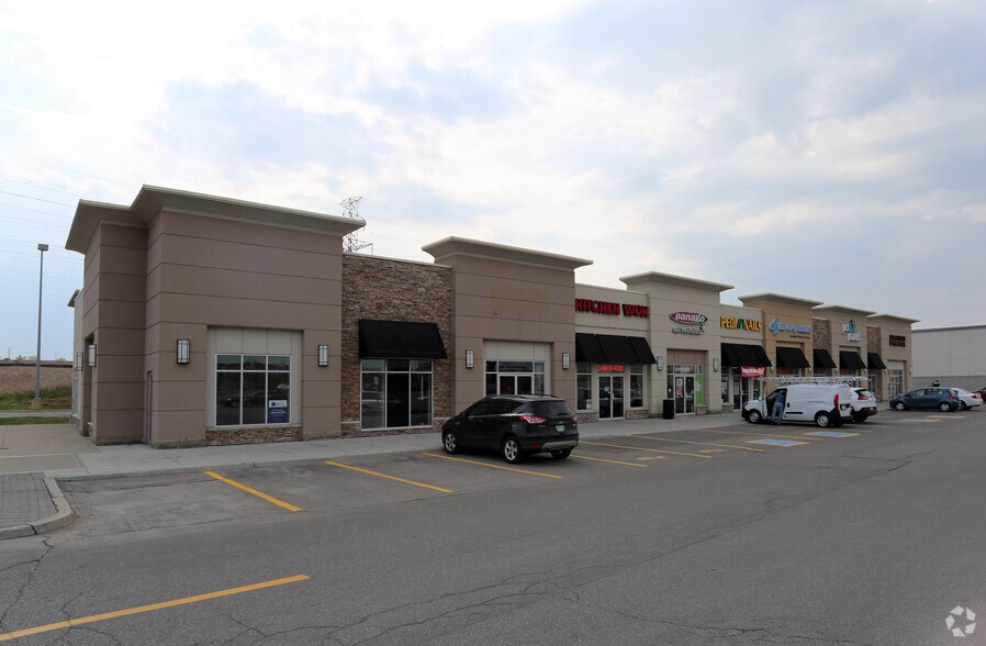 668 Erb St W, Waterloo, ON for sale - Primary Photo - Image 1 of 1