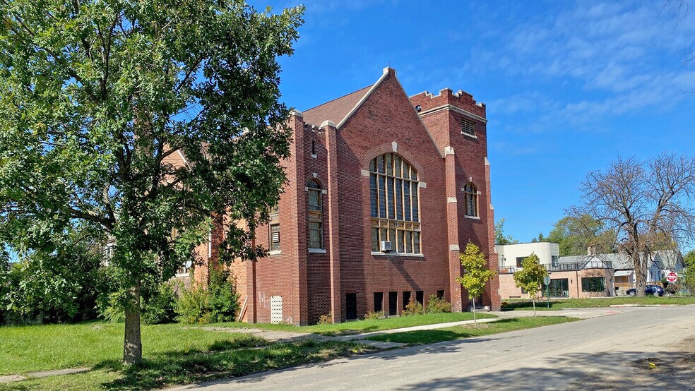 2415 W Forest Ave, Detroit, MI à vendre - Photo du bâtiment - Image 3 de 7
