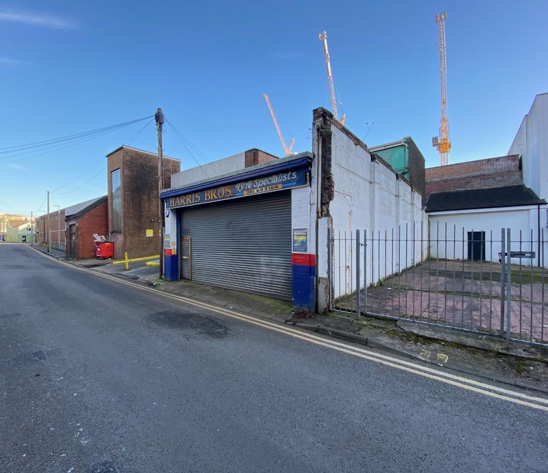 18 Northampton Ln, Swansea for lease Building Photo- Image 1 of 3