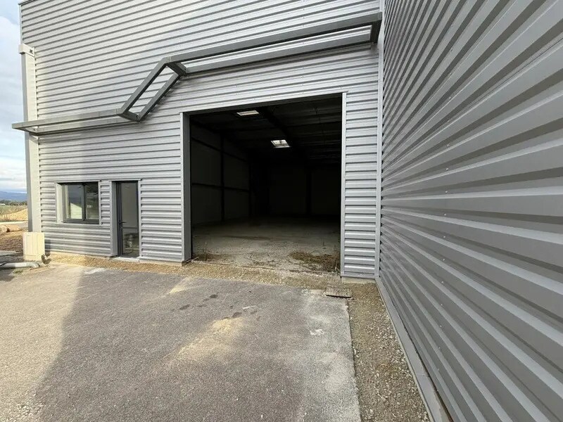 Flex in Valence for sale Building Photo- Image 1 of 8