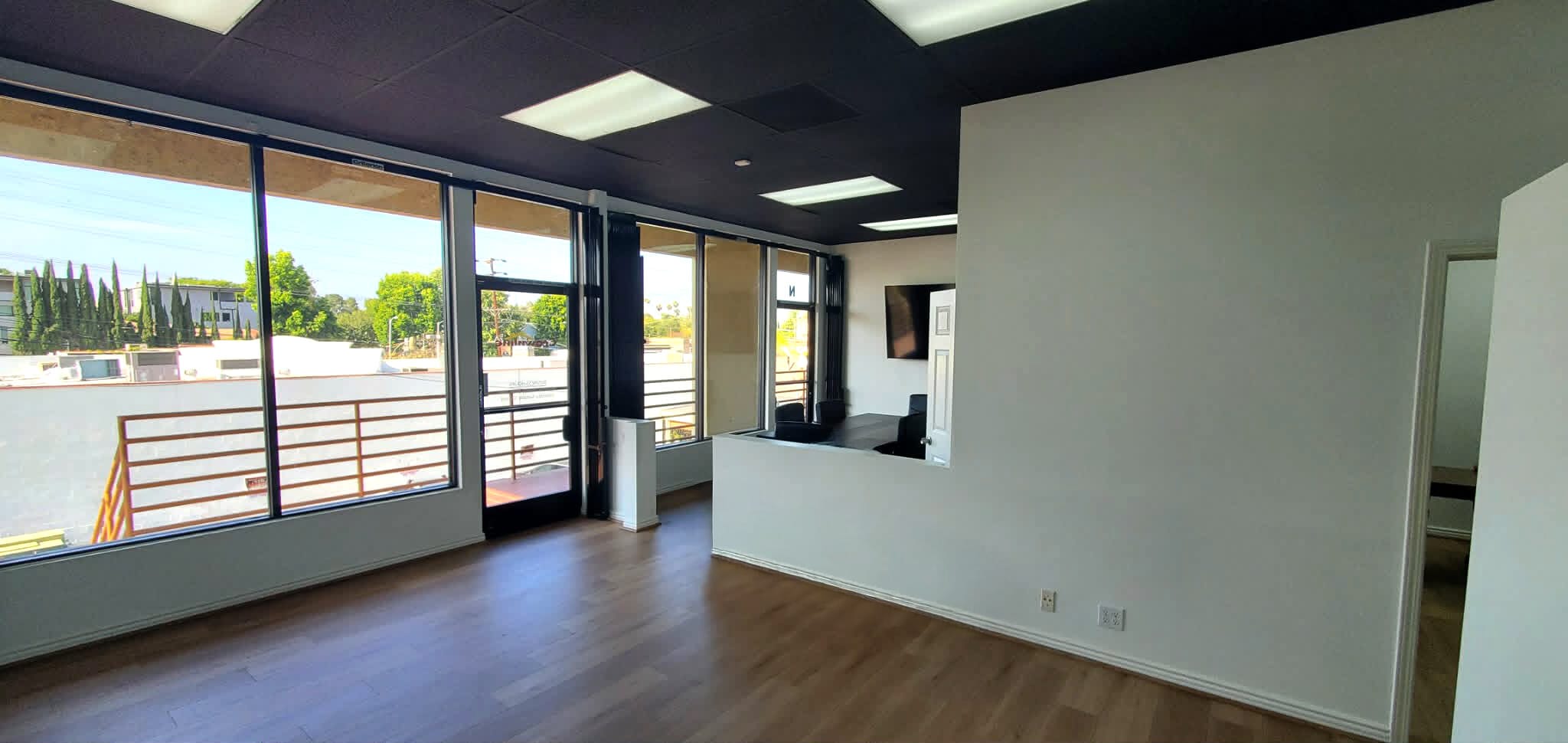 4383 Tujunga Ave, Studio City, CA for lease Interior Photo- Image 1 of 9
