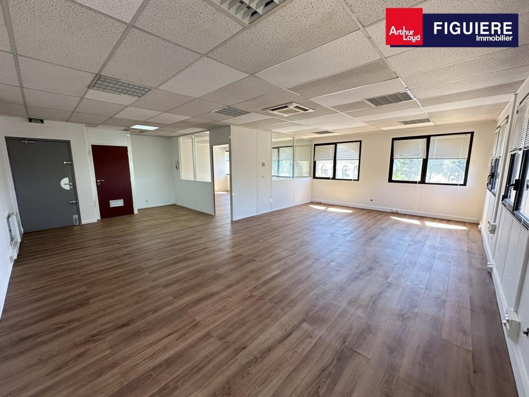 Office in Aix-en-Provence for lease Interior Photo- Image 1 of 16