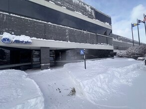 4595 Broadmoor Ave SE, Grand Rapids, MI for lease Interior Photo- Image 2 of 10