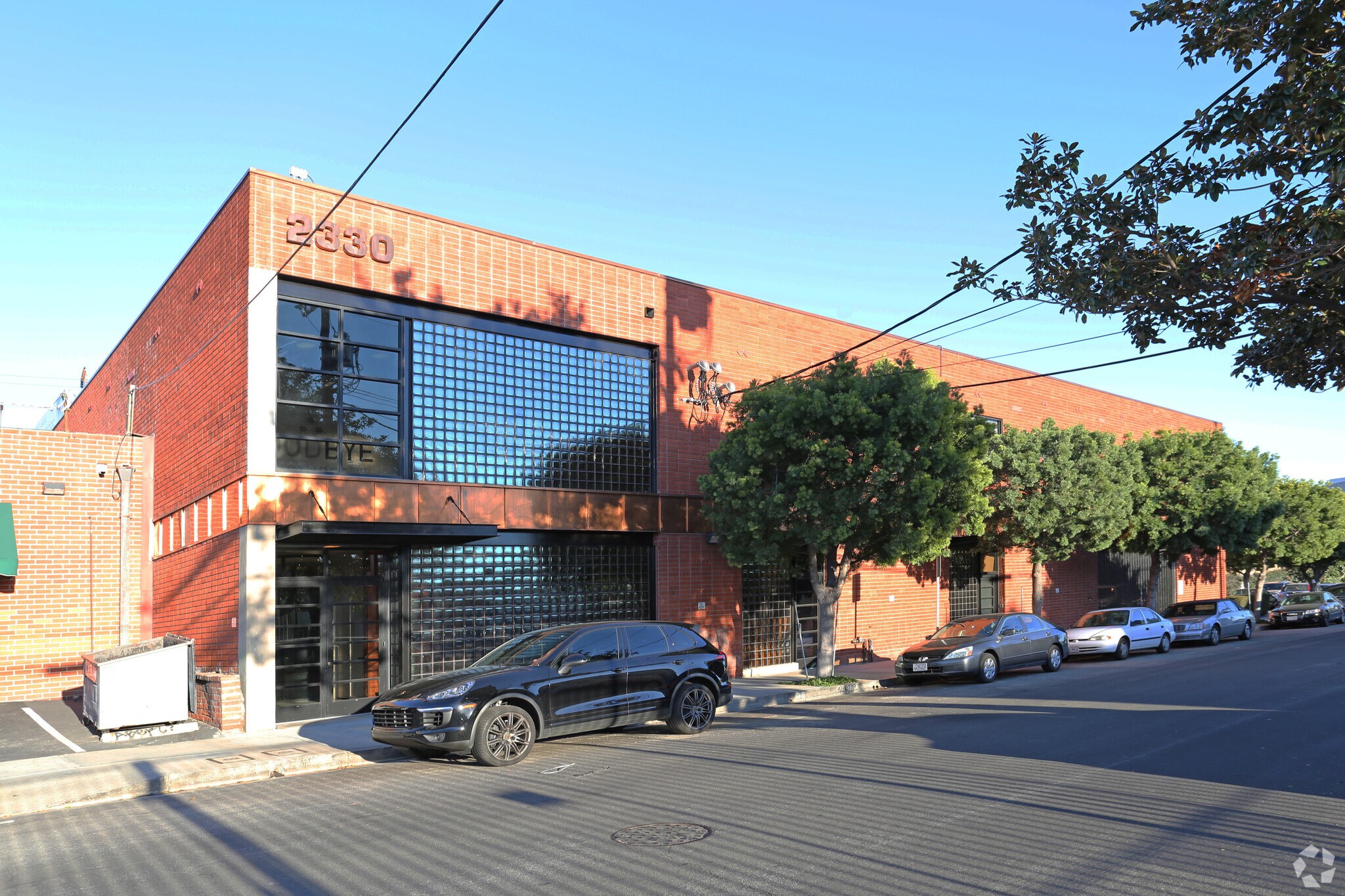 2330 Pontius Ave, Los Angeles, CA à louer Photo principale- Image 1 de 31
