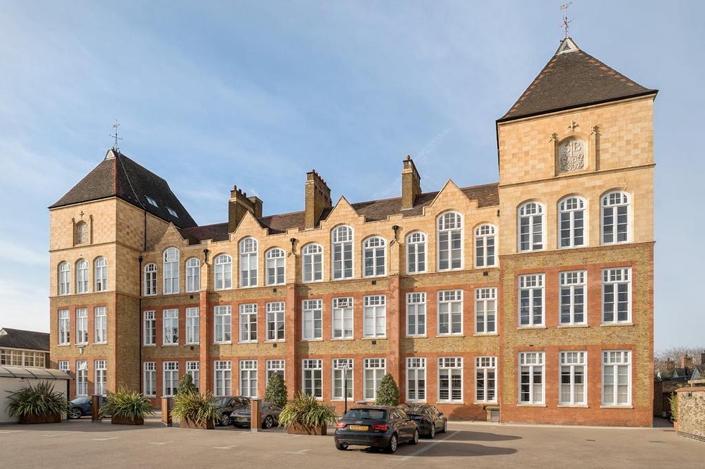 Kingsway Pl, London for sale Primary Photo- Image 1 of 45