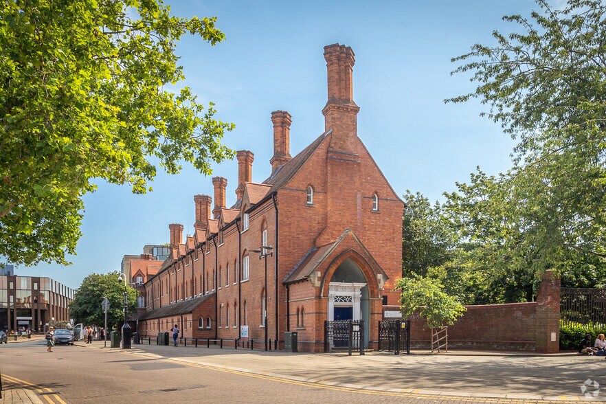 City Rd, Peterborough à louer - Photo du bâtiment - Image 2 de 4