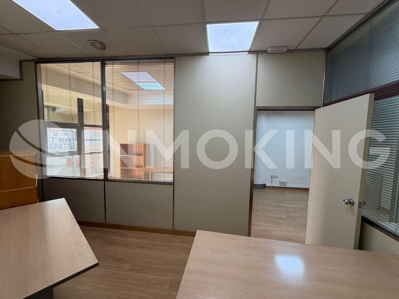 Office in Coslada, Madrid for lease - Building Photo - Image 3 of 3