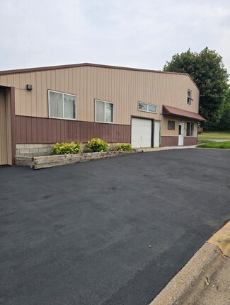 Plus de détails pour 545 Broadway Ave, Saint Paul Park, MN - Local d'activités à louer