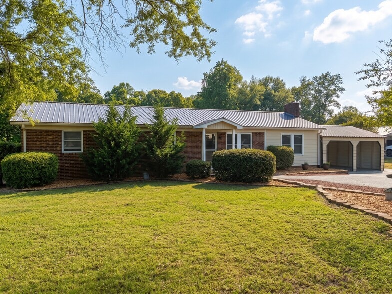 899 Tall Pines Rd, Lexington, NC à vendre - Photo principale - Image 1 de 1