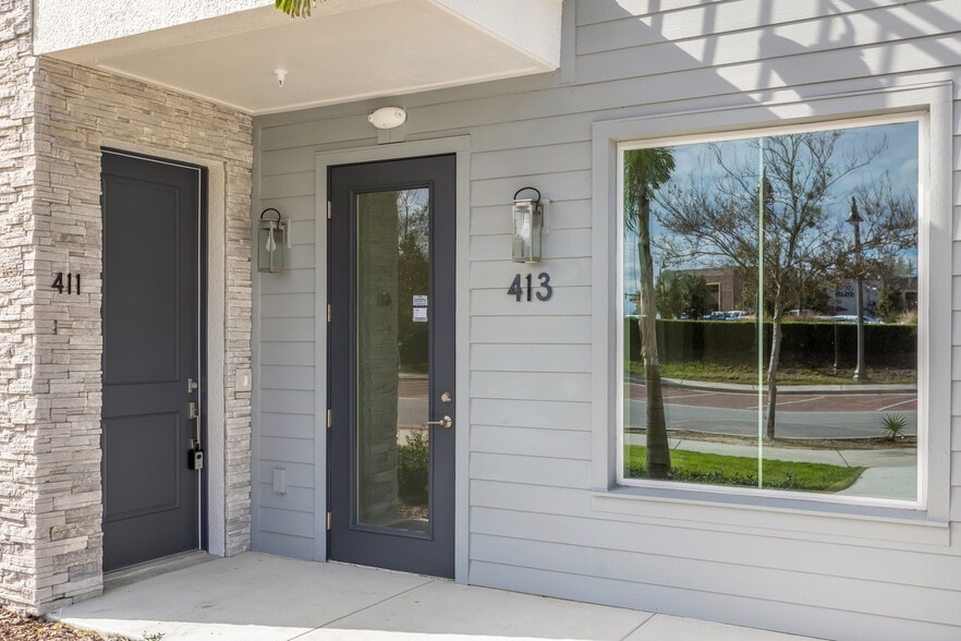 Oviedo On The Park, Oviedo, FL à louer - Photo du bâtiment - Image 3 de 30