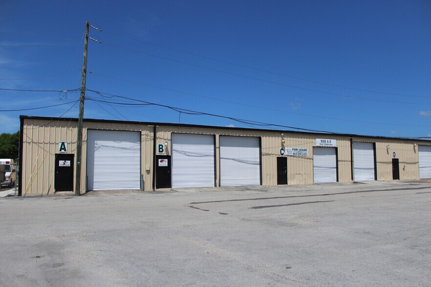 920 E 124th Ave, Tampa, FL à louer - Photo du bâtiment - Image 3 de 6