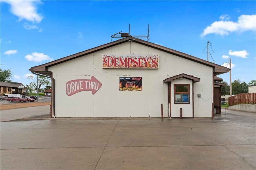 103 Ne 2nd St, Concordia, MO à vendre - Photo du bâtiment - Image 2 de 22