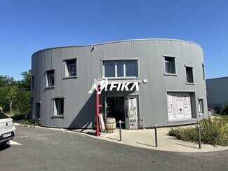 Plus de détails pour Local d'activités à louer