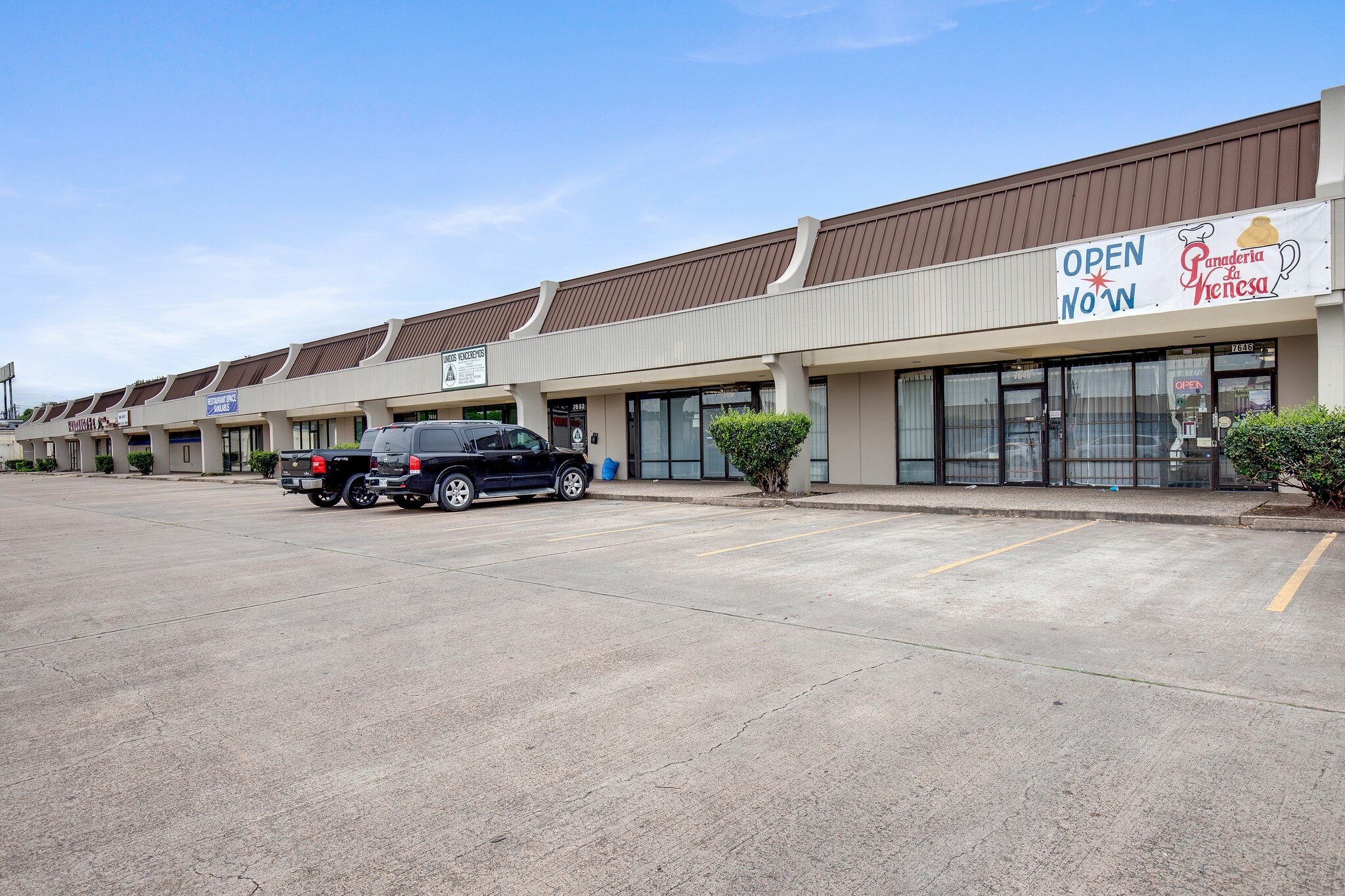 7620-7684 Demoss, Houston, TX à louer Photo du bâtiment- Image 1 de 5