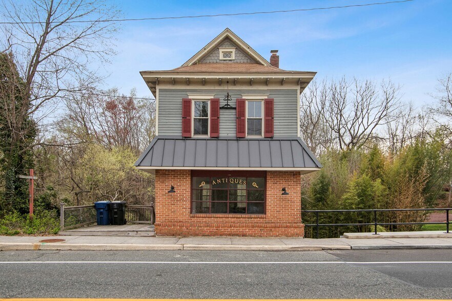 14 N Main St, Mullica Hill, NJ à vendre - Photo du bâtiment - Image 1 de 28